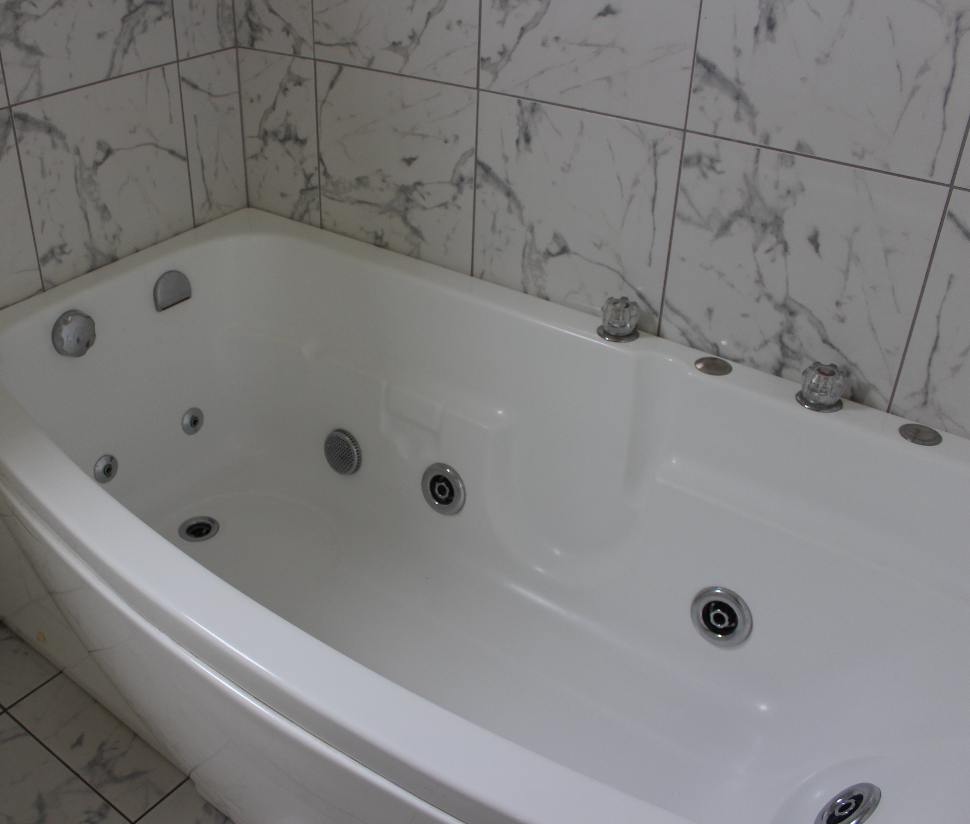 Superior Studio Spa Unit-Aaron Court Motel Hamilton